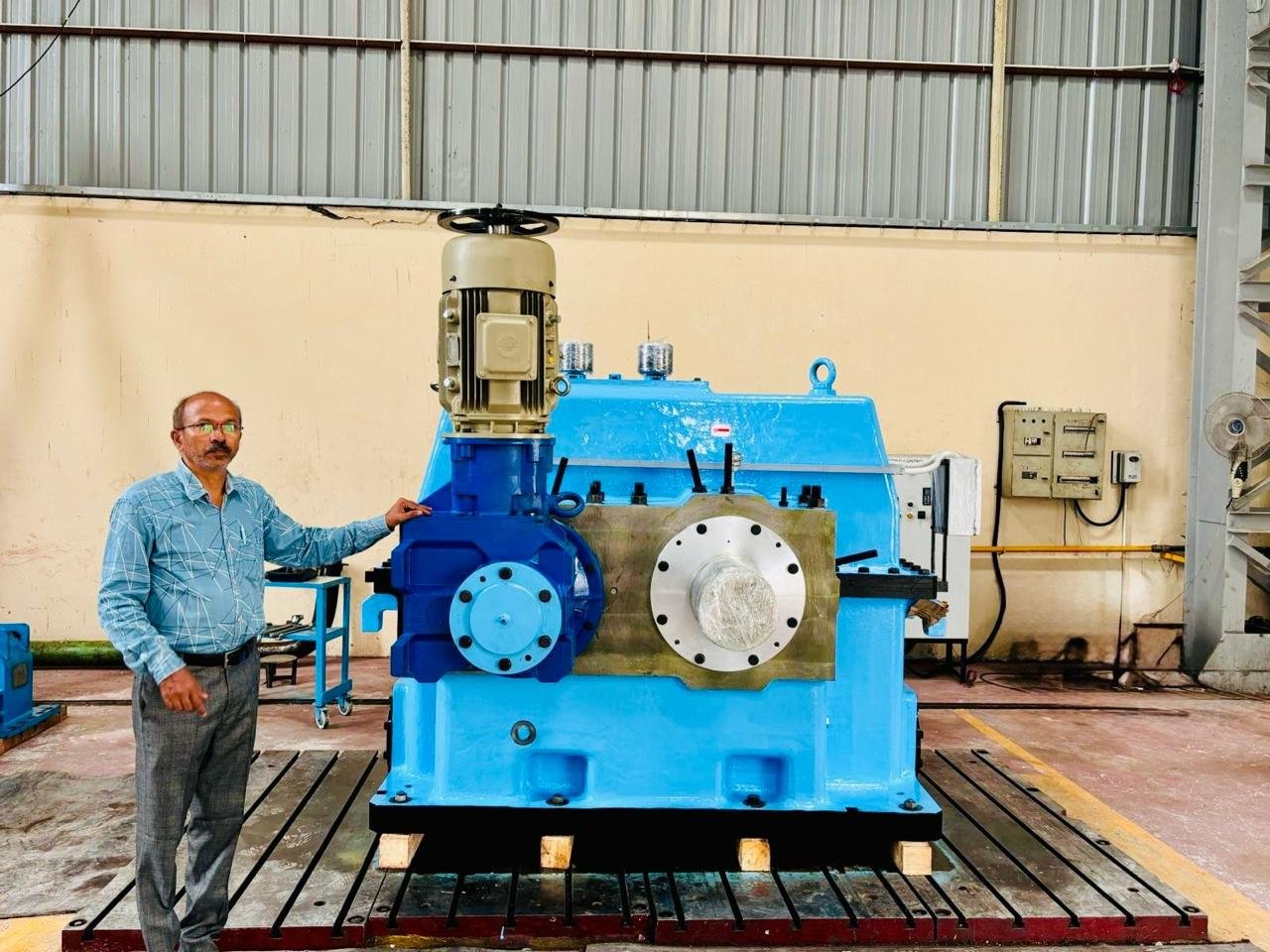 Completed industrial gearbox unit